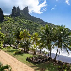 Nuku Hiva Hatiheu Day Tour