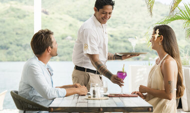 Le Cook's Bar Restaurant COOKS BAY HOTEL SUITES MOOREA