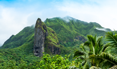 Paysage montagneux de l’île de Raiatea 