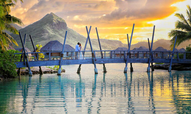 Air Tahiti Nui Honeymoon hotel EOtt