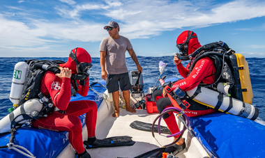 Gombessa Expedition Tamataroa équipe en sortie mer