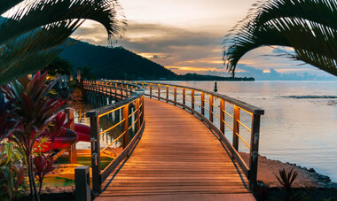 Cook’s Bay Hotel & Suites